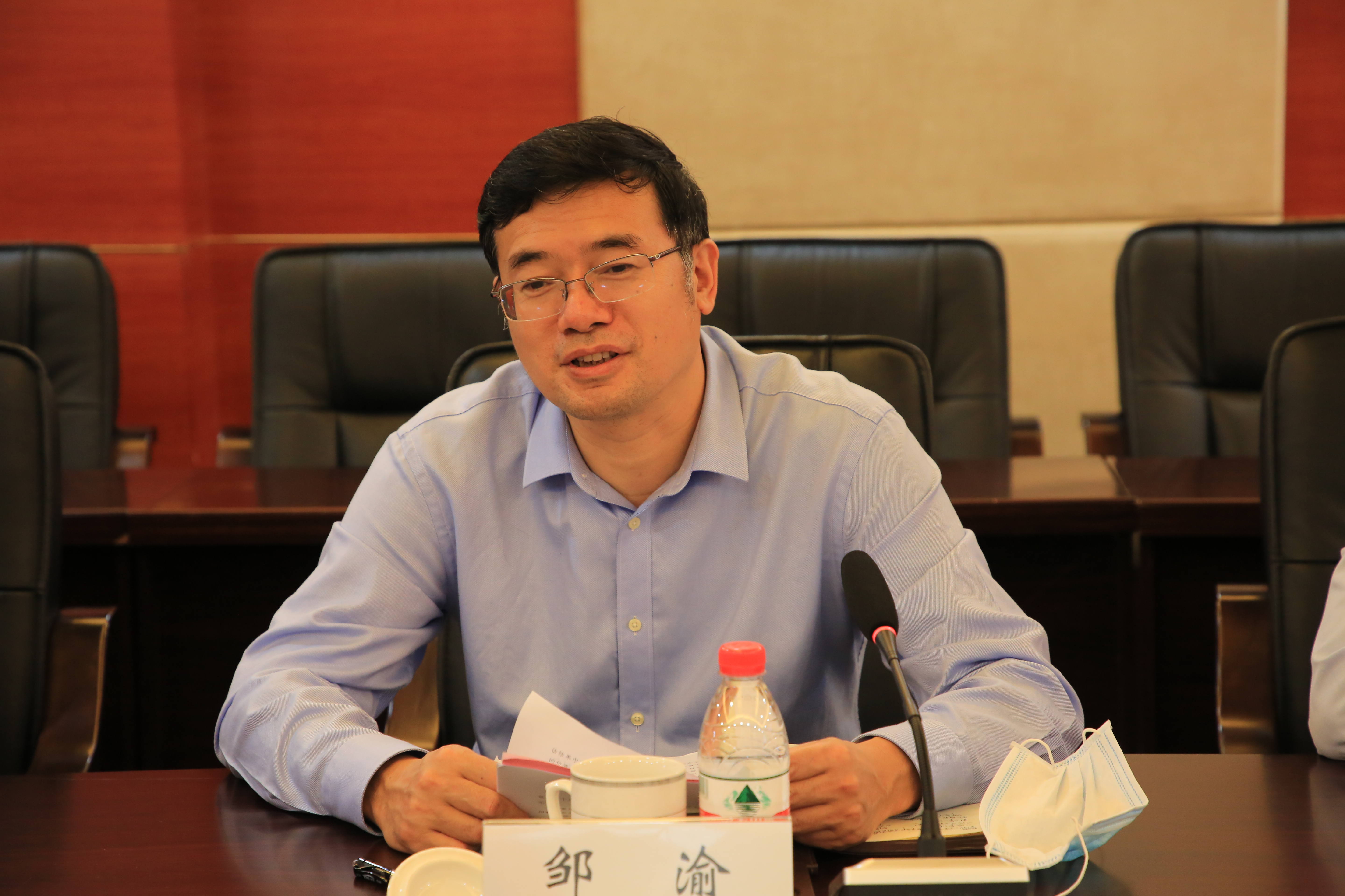 重庆市高新区管委会副主任孙立东一行来校调研交流
